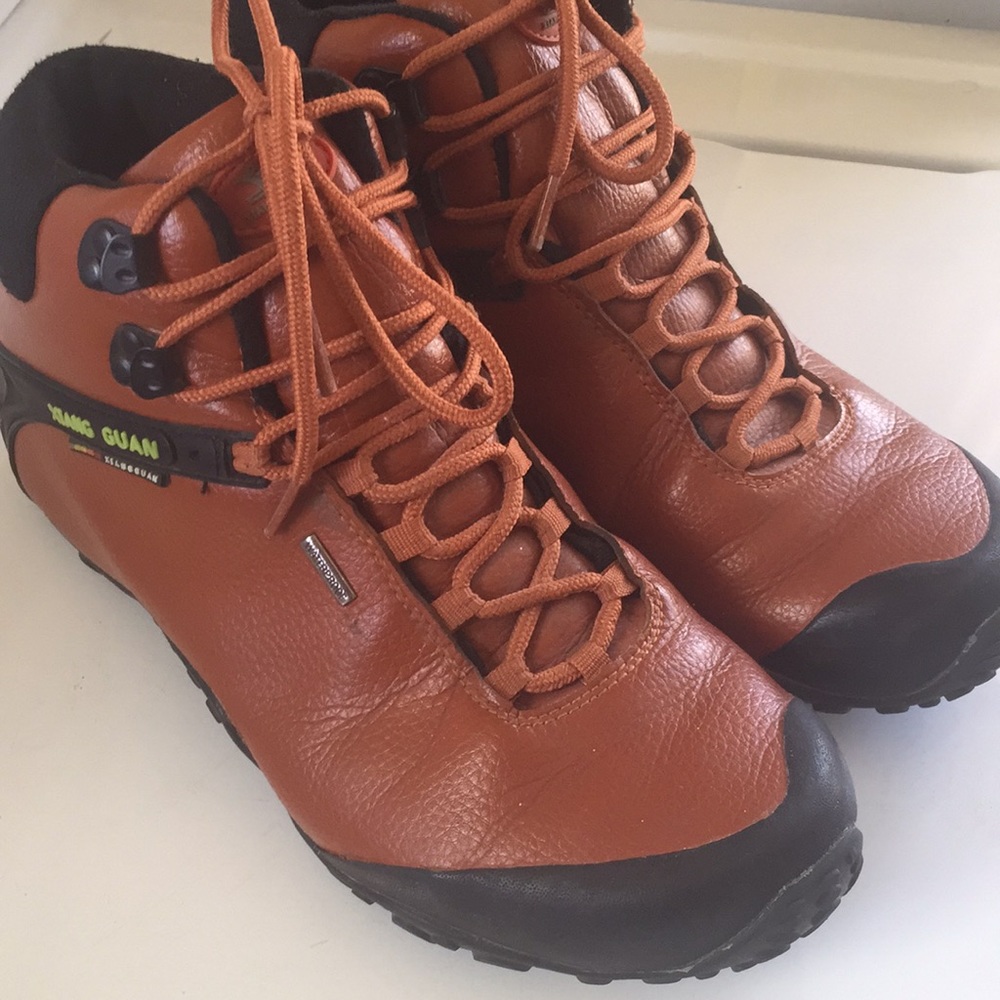 Men’s Xiang Guan size 9 shoes